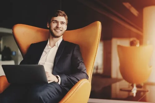 Image_Panel_NBN-Internet-for-business_Ultimate-Bundles_500pxl-wide_Vocal-copyright-2023_Web