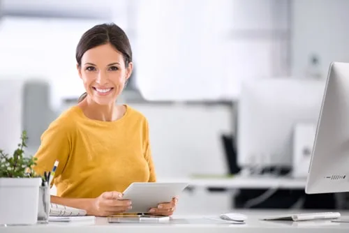 Image_Pane_Office-Phone_BizPhone_Product-Guide_500pxl-wide_Vocal-copyright-2023_Web